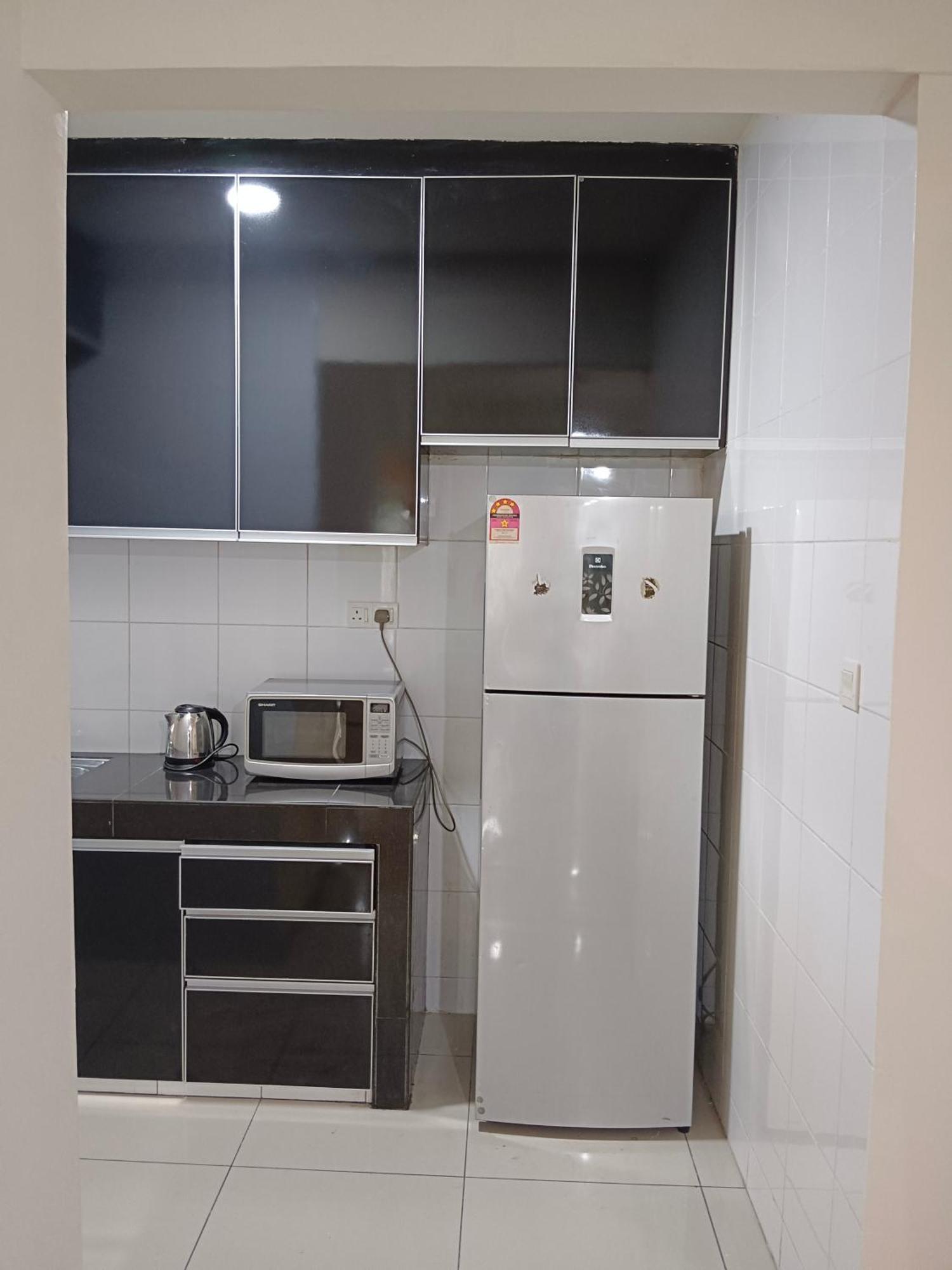 Newly Painted 3-Room Residence, Near Ioi City Mall, Upm, Uniten, Iukl Kajang Luaran gambar