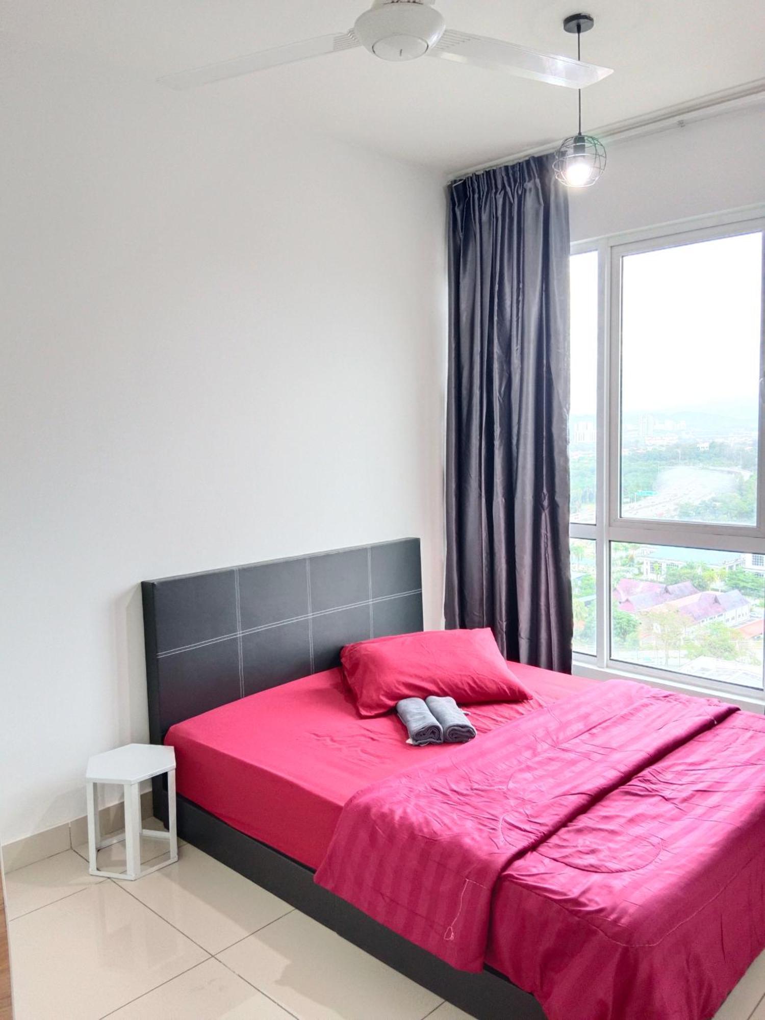 Newly Painted 3-Room Residence, Near Ioi City Mall, Upm, Uniten, Iukl Kajang Luaran gambar
